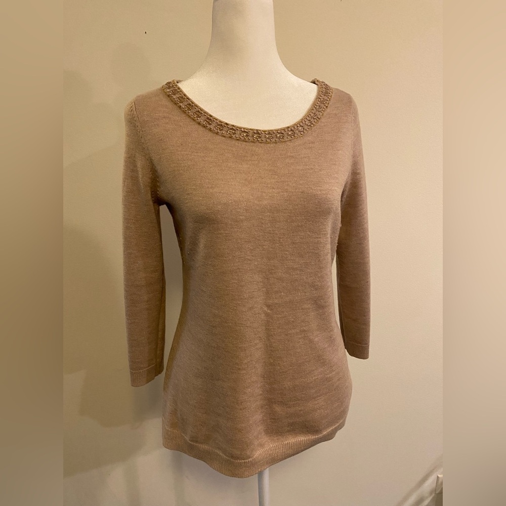 Banana Republic Women's Tan Sweater with 3/4 sleeves size Medium